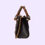 sans-serif; font-size: 12px; vertical-align: baseline; color: #4b4b4b; background-color: #ffffff;">A new shape for Cruise 2023 Gucci Cosmogonie
