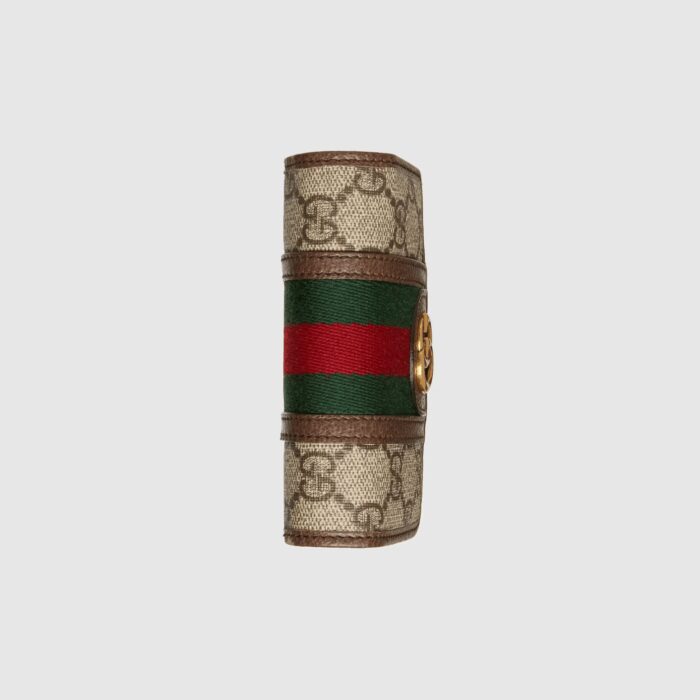the stripe runs down the centre of the petite