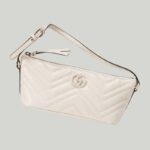 thanks to its recognizable matelassé fabric and Double G hardware. Continuously reinvented through the seasons