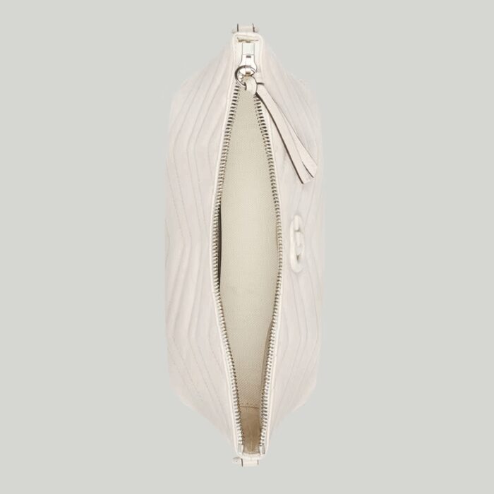 it's further enriched with tonal enamel details.