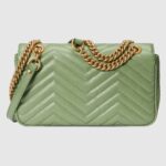 sans-serif; font-size: 12px; vertical-align: baseline; color: #4b4b4b; background-color: #ffffff;">The softly structured shape of the small GG Marmont chain shoulder bag is defined by the antique gold-toned Double G hardware. The sliding chain strap can be worn multiple ways