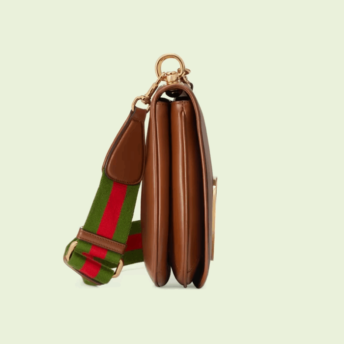 sans-serif; font-size: 16px; background-color: #ffffff;">Style ‎699210 UXXAG 2671