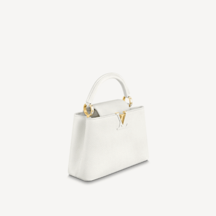 Fashioned from full-grain Taurillon leather