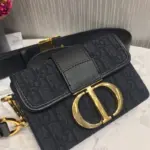 the 30 Montaigne line presents essential pieces that capture the essence of Dior. Crafted in a sophisticated black Dior Oblique jacquard canvas