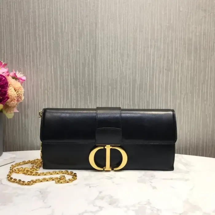 Introducing the stunning Christian Dior 30 Montaigne Calfskin Clutch Chain Bag M9206. This exquisite bag measures 27.5 x 12 x 2 cm