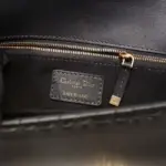 you will find a convenient zip pocket and phone pocket