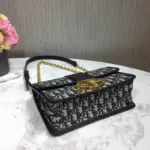there is an interior zip pocket and an interior phone pocket