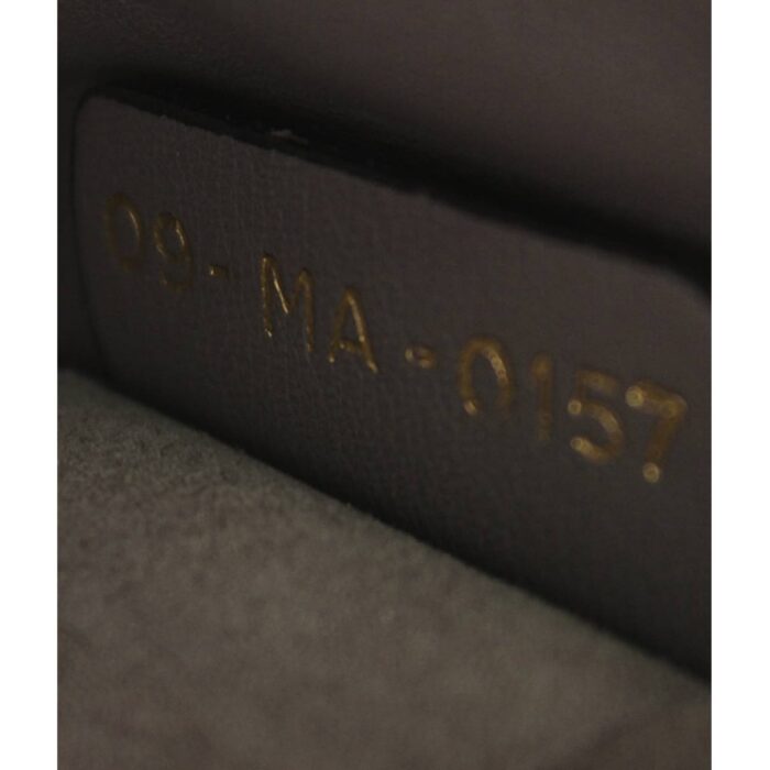 Interior Lining: Leather[[2] ]Interior Color: Gray