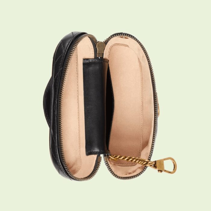 sans-serif; font-size: 12px; vertical-align: baseline; color: #4b4b4b; background-color: #ffffff;">A zip around mini bag with a top handle is presented within the GG Marmont collection. Crafted from the line's signature matelassé chevron leather in black