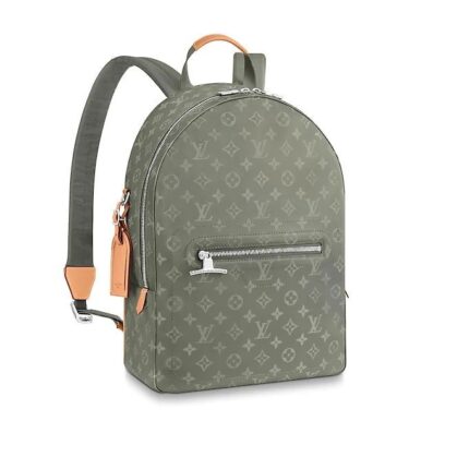 <p><span style="color: #545454; font-family: 'Noto Sans'; font-size: 14px; background-color: #ffffff;">This Backpack PM model is made from Monogram Titanium coated canvas