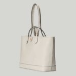 sans-serif; font-size: 12px; vertical-align: baseline; color: #4b4b4b; background-color: #ffffff;">The Ophidia line continues to be one of Gucci signature handbags. New silhouettes are introduced each season