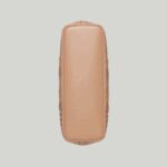 matching Gucci's contemporary vision. This large tote bag reveals a chevron base