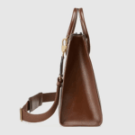 sans-serif; font-size: 16px; background-color: #ffffff;">The Interlocking G has remained one of the most symbolic codes of the House since its introduction. The distinguishing emblem appears as a leather detail atop this medium tote. Completing the design's logo feel