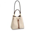 Embossed Monogram Empreinte leather brings a sophisticated feel to the NéoNoé MM bucket bag with its leather drawstring and gold-color eyelets. The body-friendly design and light-weight construction mean it’s comfortable to carry
