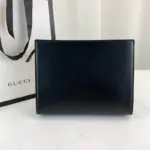 this pouch is spacious enough to hold all your essentials. It is crafted from high-quality leather and is complemented by elegant gold-toned hardware. The microfiber lining with a suede-like finish adds a touch of luxury to the overall design.The horsebit detail is a signature element of Gucci’s 1955 Horsebit collection
