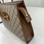 adding a touch of sophistication to its design.The interior of the pouch is lined with microfiber that has a luxurious suede-like finish. Additionally