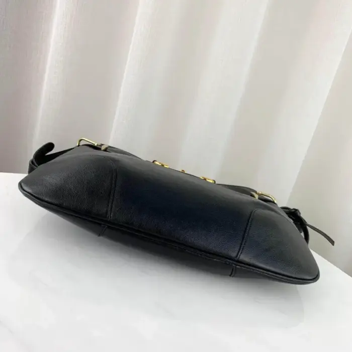 boasting a suede-like finish. This soft and plush lining provides a luxurious touch and protects your belongings with care.Not only does the Gucci 1955 Horsebit Messenger Bag exude style