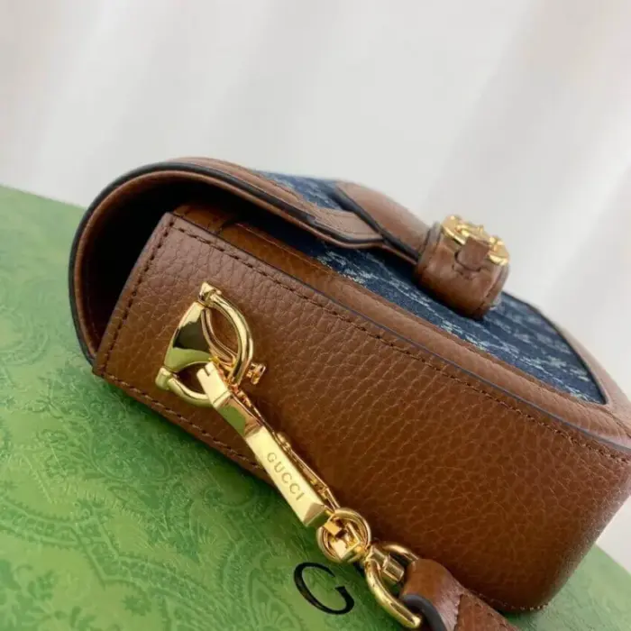 beautifully adorns the bag