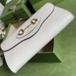 this bag boasts the signature Horsebit hardware