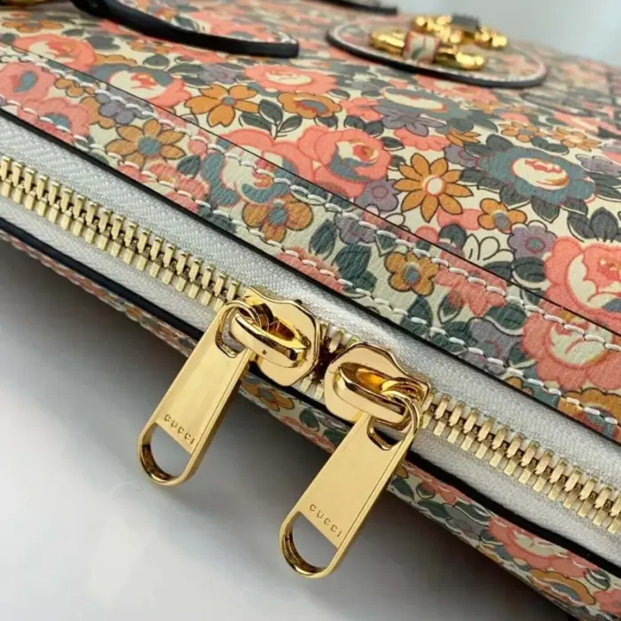 you’ll find a luxurious cotton linen lining