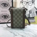 staying true to Gucci’s heritage of impeccable craftsmanship.Inspired by iconic archival designs