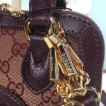 the Horsebit 1955 collection seamlessly combines timeless elements with a modern twist. The signature Horsebit