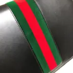 while half Horsebit details grace each side.For added versatility