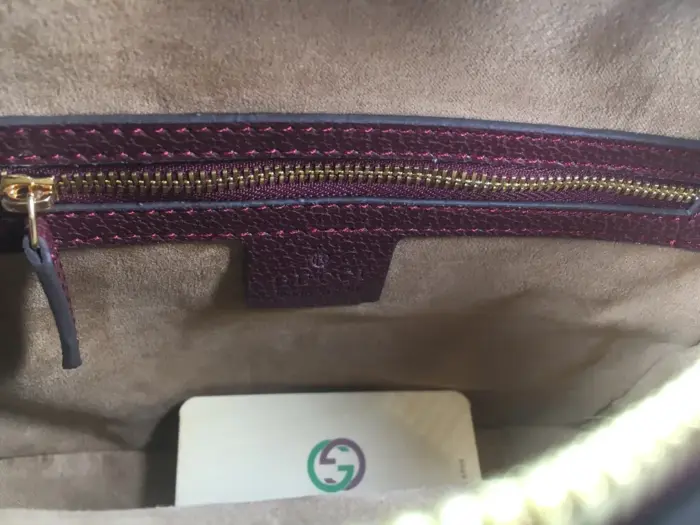 making it comfortable to carry. Despite its stylish design