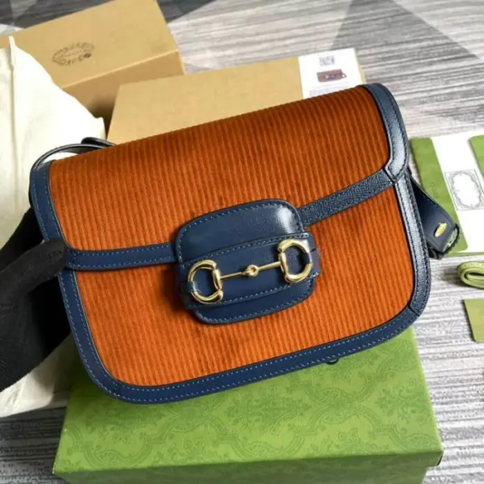 with additional half Horsebit details at each side