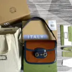 paying homage to Gucci’s rich heritage.The bag boasts three gussets