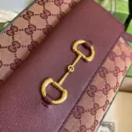 this bag features vintage-inspired colors of beige and burgundy