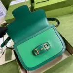 this bag comes with three gussets
