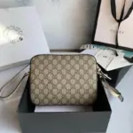 the double ring and bar motif has become synonymous with Gucci.The Gucci Horsebit 1955 collection pays homage to archival designs while incorporating a modern flair. In the Epilogue line