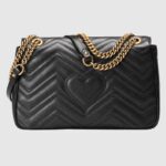 sans-serif; font-size: 12px; vertical-align: baseline; color: #4b4b4b; background-color: #ffffff;">The medium GG Marmont chain shoulder bag has a softly structured shape and an oversized flap closure with Double G hardware. The sliding chain strap can be worn multiple ways
