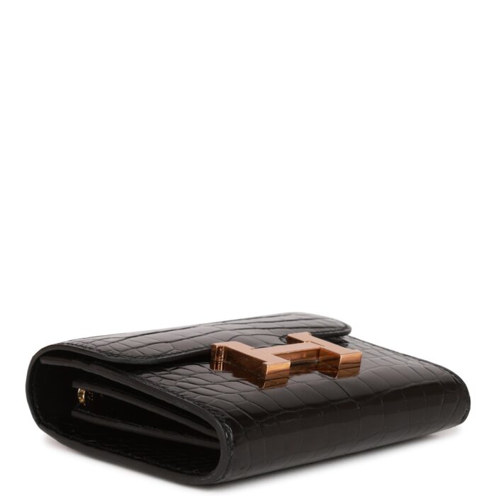 and two card compartments on the rear wall.