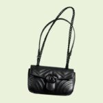 sans-serif; font-size: 12px; vertical-align: baseline; color: #4b4b4b; background-color: #ffffff;">he mini GG Marmont chain shoulder bag has a softly structured shape and an oversized flap closure with Double G hardware. The sliding chain strap can be worn multiple ways