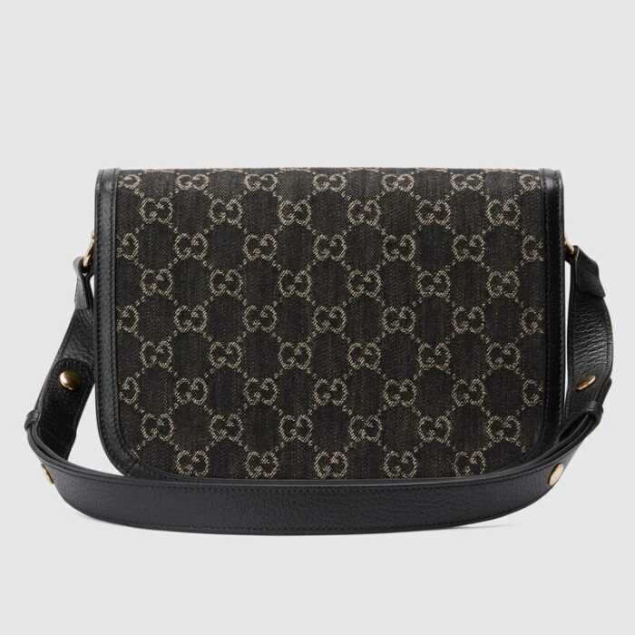 sans-serif; font-size: 16px; background-color: #ffffff;">Gucci Horsebit 1955 shoulder bag in denim offers a fresh take on a classic piece. The new designs launched by the brand aim to break the shackles of the inherent rules of the fashion industry