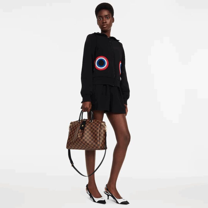 make this bag instantly recognizable.