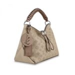 wide leather strap means that this supple bag feels comfortable against the body.