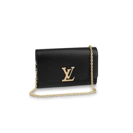Features:*Hand or shoulder carry*Golden brass metallic pieces*Microfibre lining*2 interior pockets