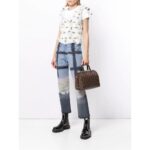 sans-serif; font-size: 14px; letter-spacing: 0.3px; background-color: #ffffff;">•Removable shoulder strap[the inside]