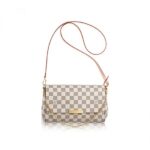 25 x 15 x 5 cm (Length x height x width ) •Multiple carry: hand