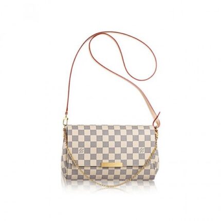 25 x 15 x 5 cm (Length x height x width ) •Multiple carry: hand