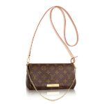 22 x 12 x 4 cm (Length x heightx width ) •Removable leather strap and golden chain for shoulder carry•Golden color metallic pieces•Natural cowhide leather trim•Burgundy textile lining•Interior flat pocket