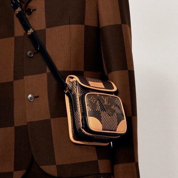 creating a trippy patchwork effect.LV2 by @virgilabloh @nigo LATE JUNE 2020 WAVE 1 NANO AMAZONE MESSENGERDetailed Features13 x 18 x 8 CM(Length x Height x Width)•Brown•Damier & Monogram Canvas•Textile lining•Cowhide-leather trim•Black colored hardware•Adjustable strap•Paste closure•1 external zipped pocket