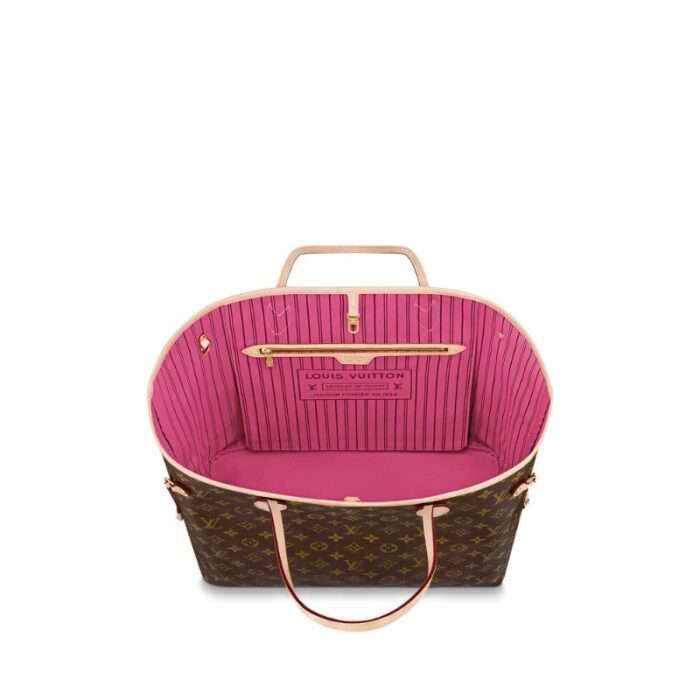 comfortable handles slip easily over the shoulder or arm. Lined in colorful textile