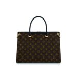 it is lightweight yet roomy enough to fit al•L the essentials of daily life.DETAILED FEATURES34.0 x 26.0 x 13.0 cm(length x height x width)•13.6 x 9.8 x 5.1 inches•Coated Monogram canvas & calf leather (handles & gussets)•Microfiber lining•Natural cowhide leather trim•Shiny golden color metallic pieces•Articulated leather handles•Secure double zip opening•Removable adjustable shoulder strap•2 secured exterior compartments•2 inside smartphone pockets•Large flat pocket•D-Ring•4 Bottom Studs