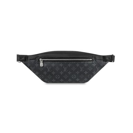 the Discovery bumbag offers the ideal mix of casual chic and modern functionality. With a body-friendly shape and adjustable belt