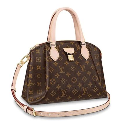 The Monogram canvas of this Rivoli PM handbag displays a beautifu•L draped effect