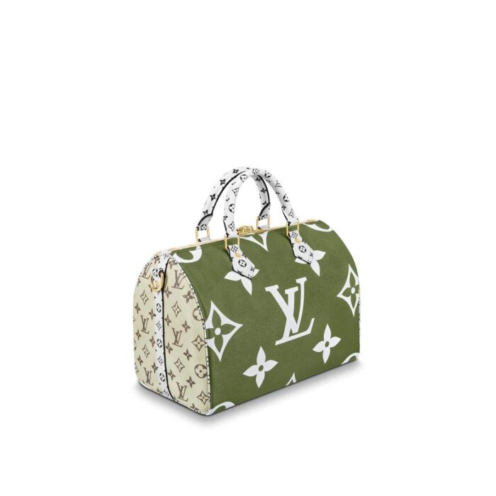 - Type : Satchels